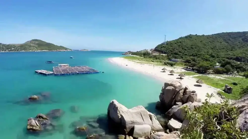 Khám phá vẻ đẹp hoang sơ và sức hút không thể chối từ của Bãi Kinh